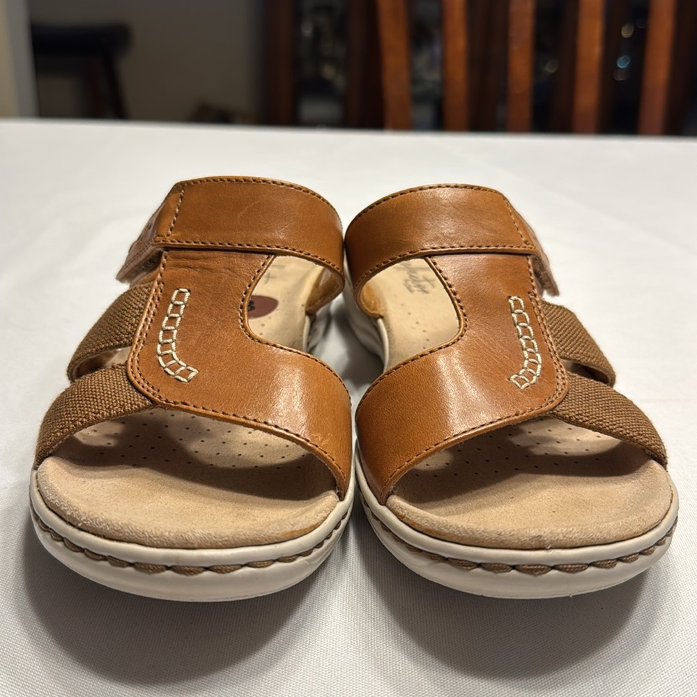 EUC Clarks Leisa Emily Tan Leather Comfort Sandals. Size 8 - Picture 6 of 8